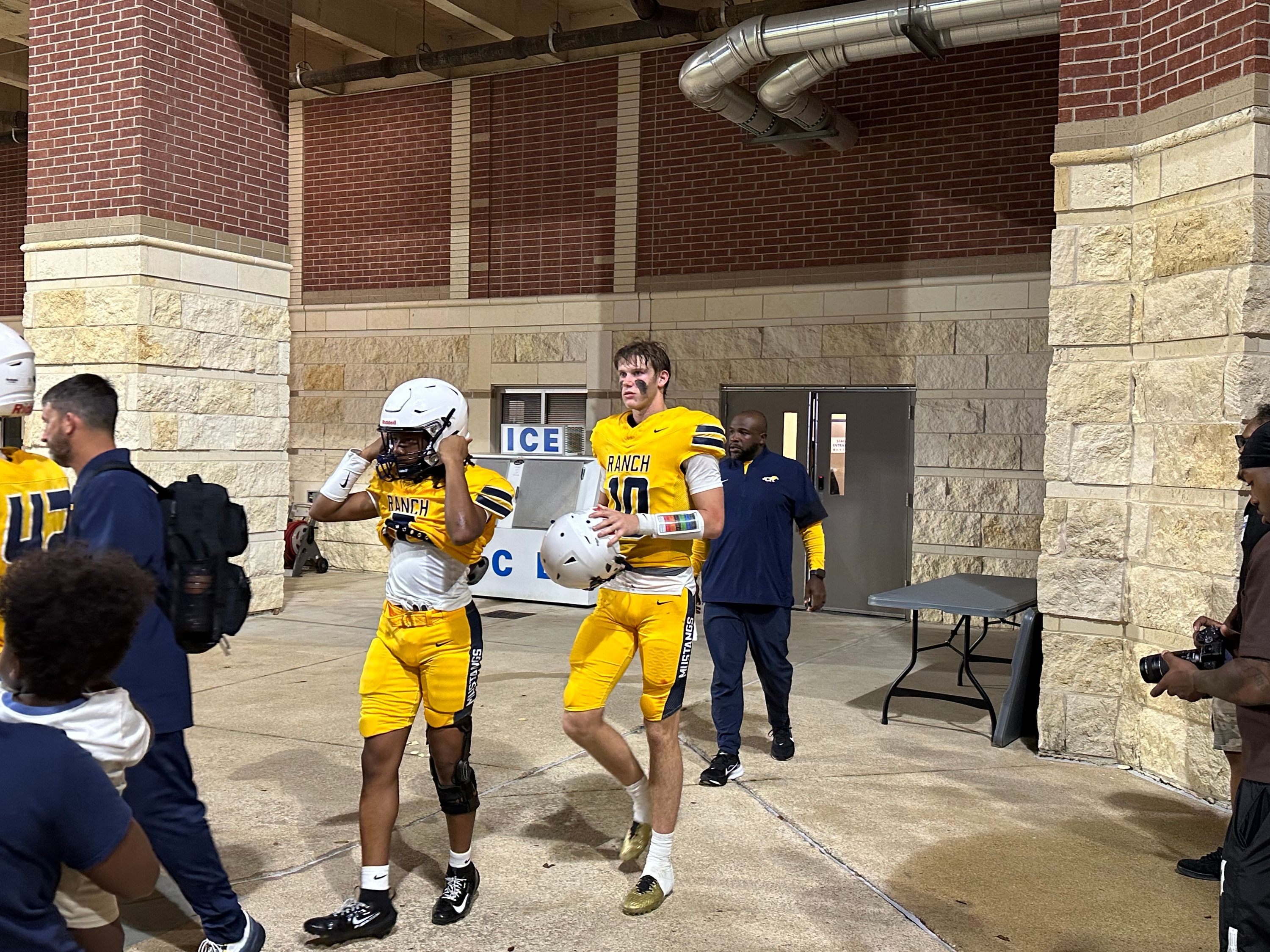 Houston Cougar 2028 QB Commit leads Cy-Ranch to statement win over No.3 C.E.King